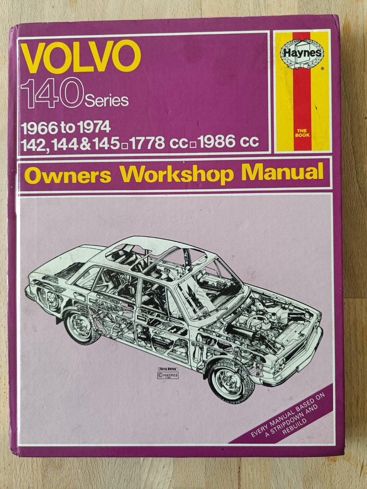 Volvo 140 Serie Haynes Werkplaatshandboek (1966-1974), Ophalen of Verzenden, Gelezen, Volvo