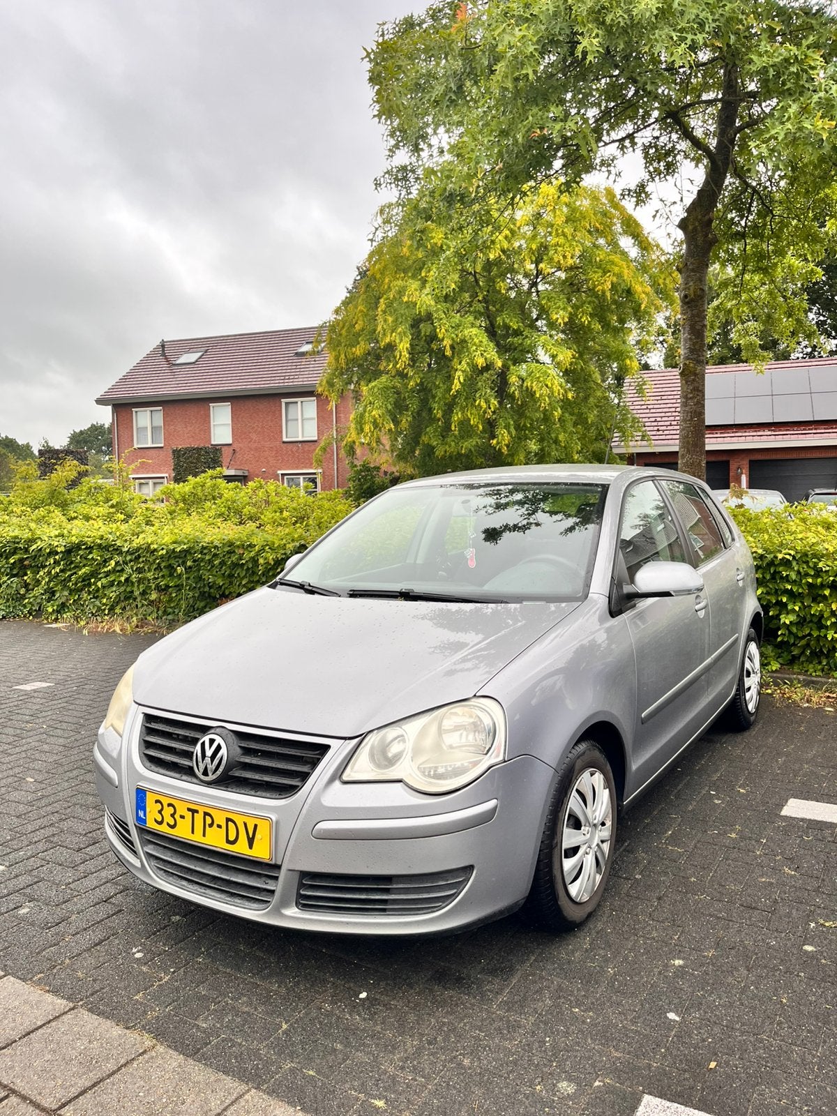 Volkswagen Polo 1.4 16V 59KW 2007 Grijs, Auto's, Volkswagen, Voorwielaandrijving, 40 €/maand, 4 cilinders, Handgeschakeld