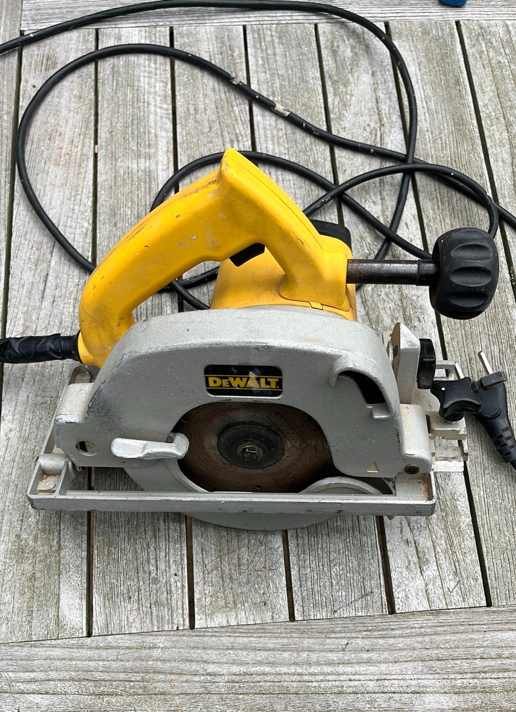 DeWALT DW351 professionele handcirkelzaag 165 mm – 850 W, Gebruikt, Cirkelzaag, 600 tot 1200 watt, Ophalen of Verzenden