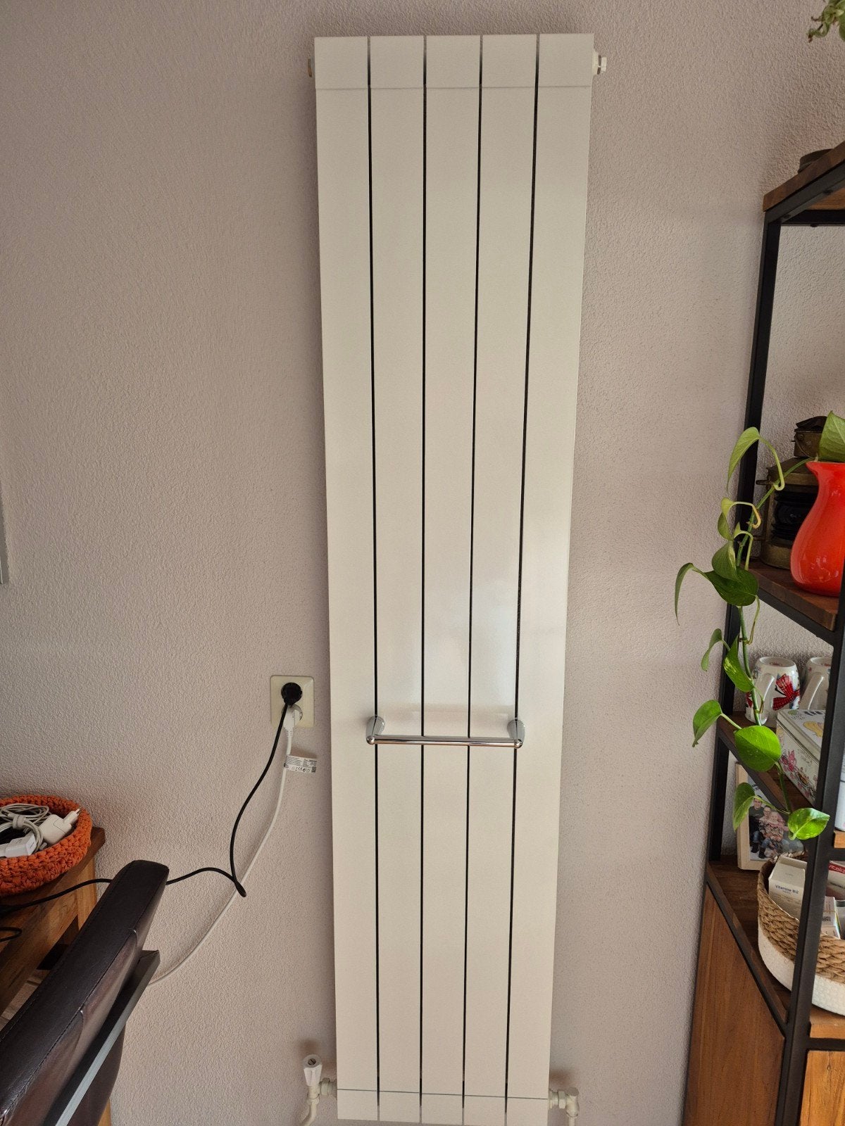 DRL Design Radiator Aluminium met Handdoekbeugel vanaf 25 ok, Ophalen, Radiator, Minder dan 60 cm, Zo goed als nieuw