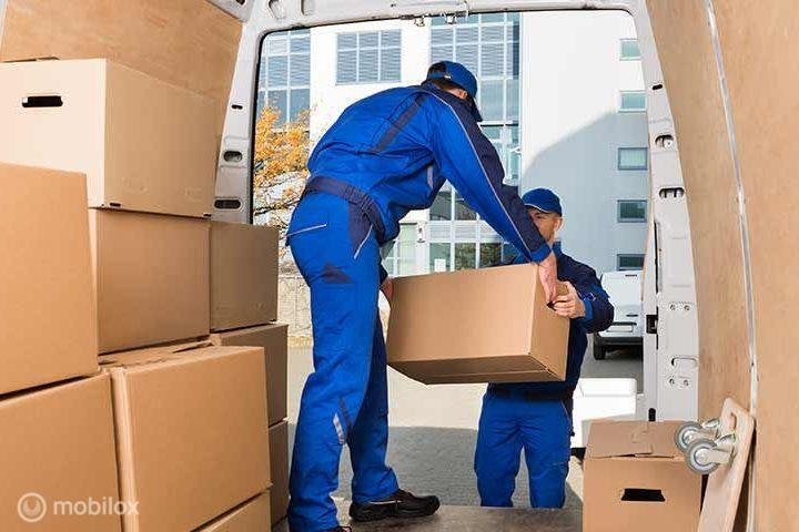 bestelwagen /verhuiswagen /busje te huur met Chauffeur, Diensten en Vakmensen, Verhuizers en Opslag