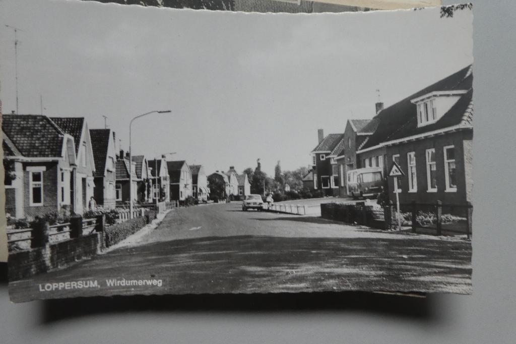 Loppersum Wirdumerweg met Chr. School, Verzenden, Groningen