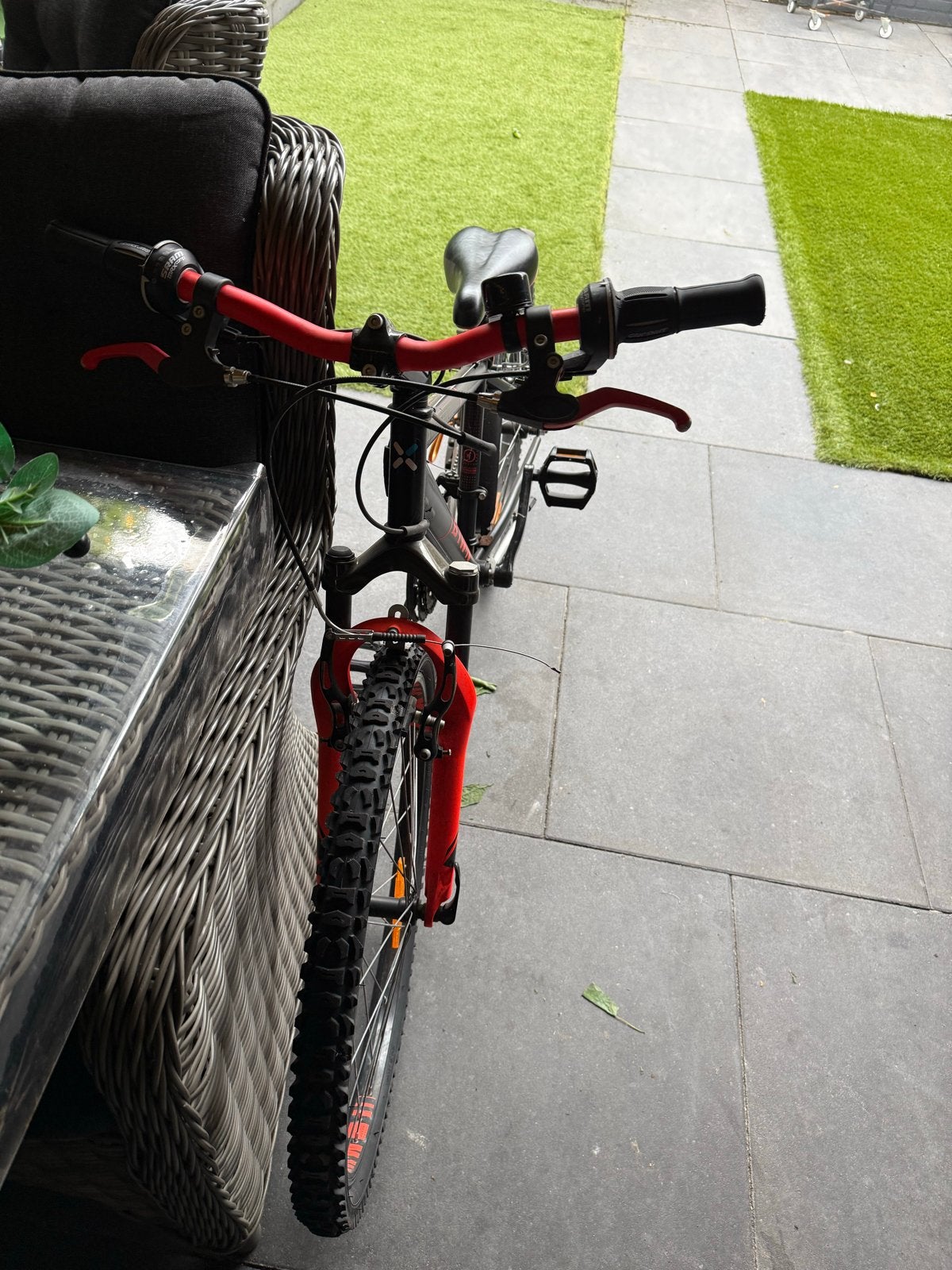 BMX B'Twin Kinderfiets Zwart/Rood - Goede Staat, Gebruikt, Velgrem, Versnellingen, Minder dan 49 cm