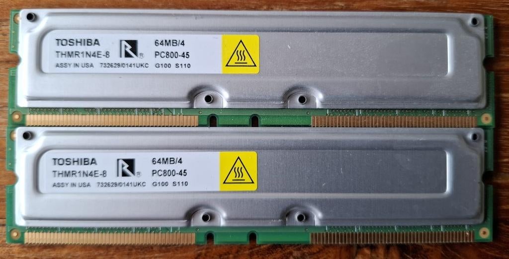 Te Koop set TOSHIBA geheugen voor Desktop, Gebruikt, DDR3, Ophalen of Verzenden, Desktop