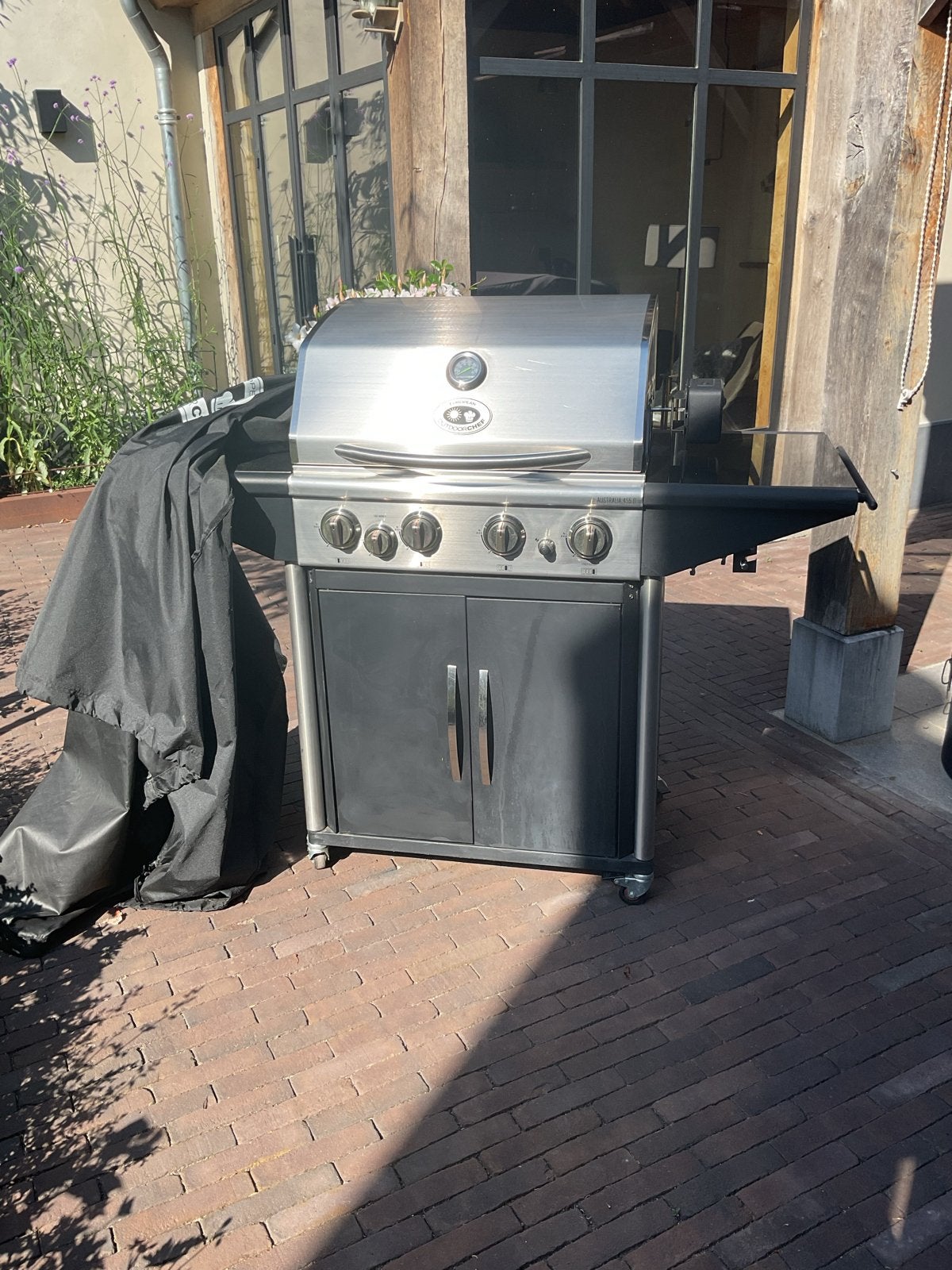 Outdoor Chef Australia 425G Gas BBQ met elektrische grill, Ophalen, Gebruikt