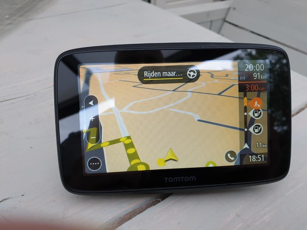 Tomtom World gratis updates verkeersinfo WiFi carkitfunctie, Ophalen of Verzenden, Gebruikt