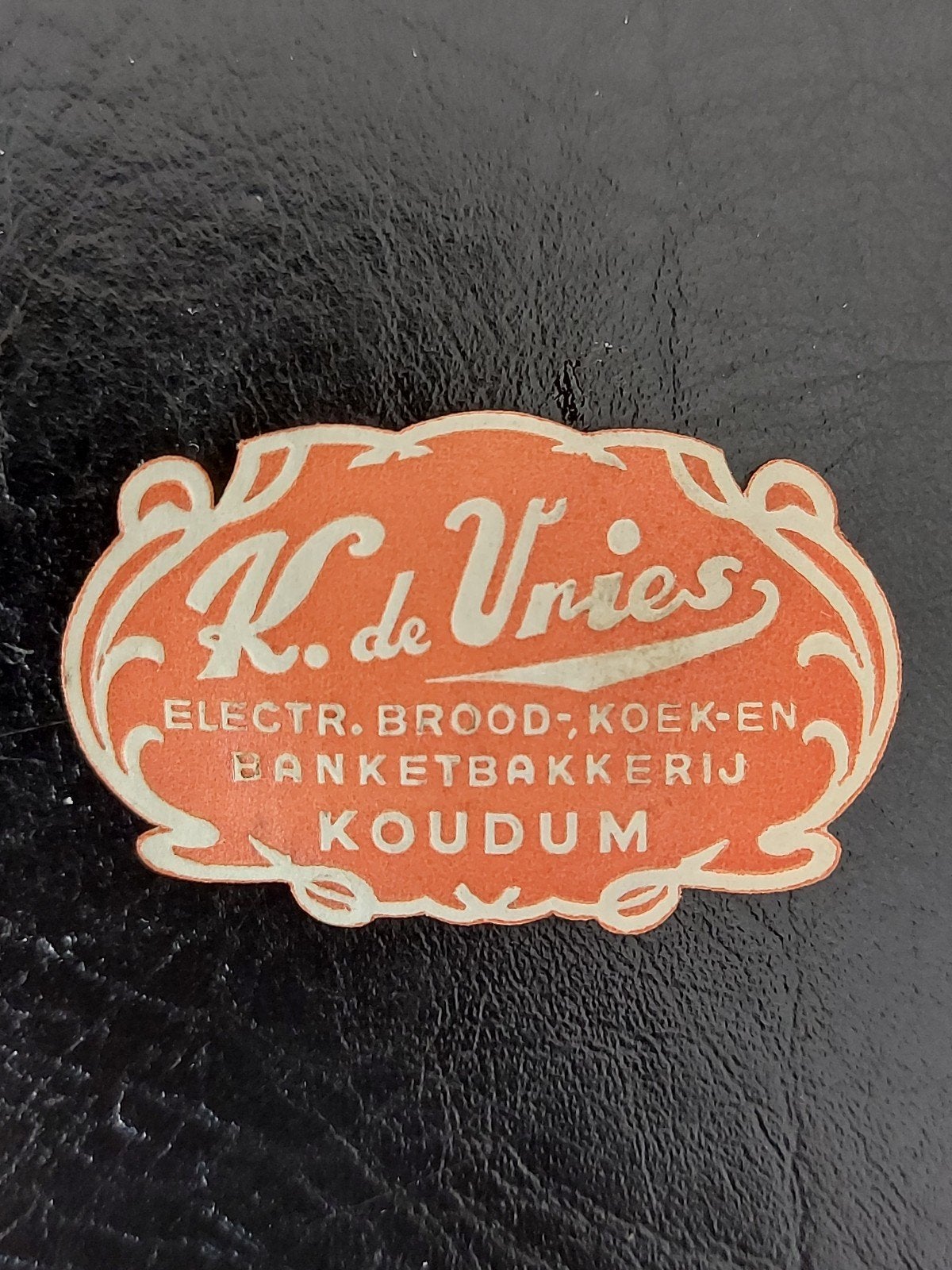 Sluitzegel K. de Vries Banketbakkerij Koudum, Ophalen of Verzenden, Overige typen