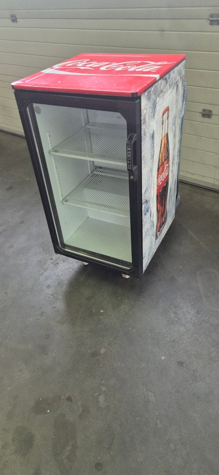 Coca-Cola koelkast defect, Witgoed en Apparatuur, Koelkasten en IJskasten, Ophalen, Zonder vriesvak, Coca-Cola, Geen
