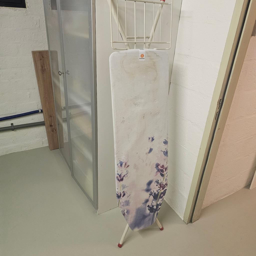 Brabantia Strijkplank met bloemenprint, Witgoed en Apparatuur, Strijkijzers en Strijkplanken, Gebruikt, Ophalen