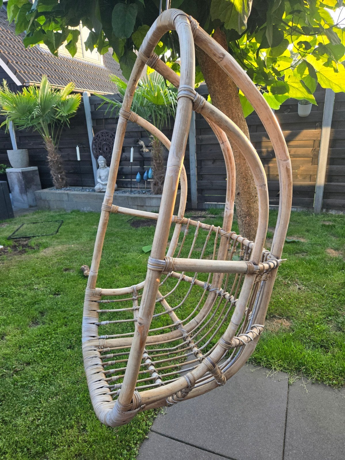 Mooie hangstoel met ketting in nette staat, Ophalen, Zo goed als nieuw, Rotan