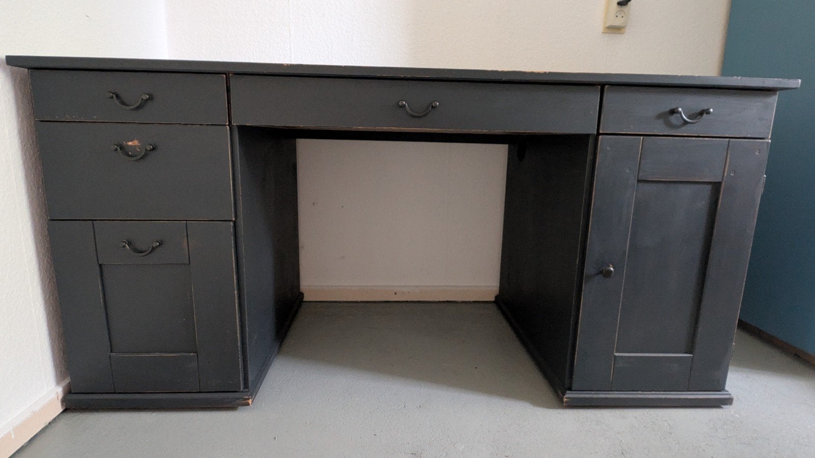 IKEA Alive Bureau - Oud Grijs - Goede staat, Ophalen, Met lades, Gebruikt, Hout