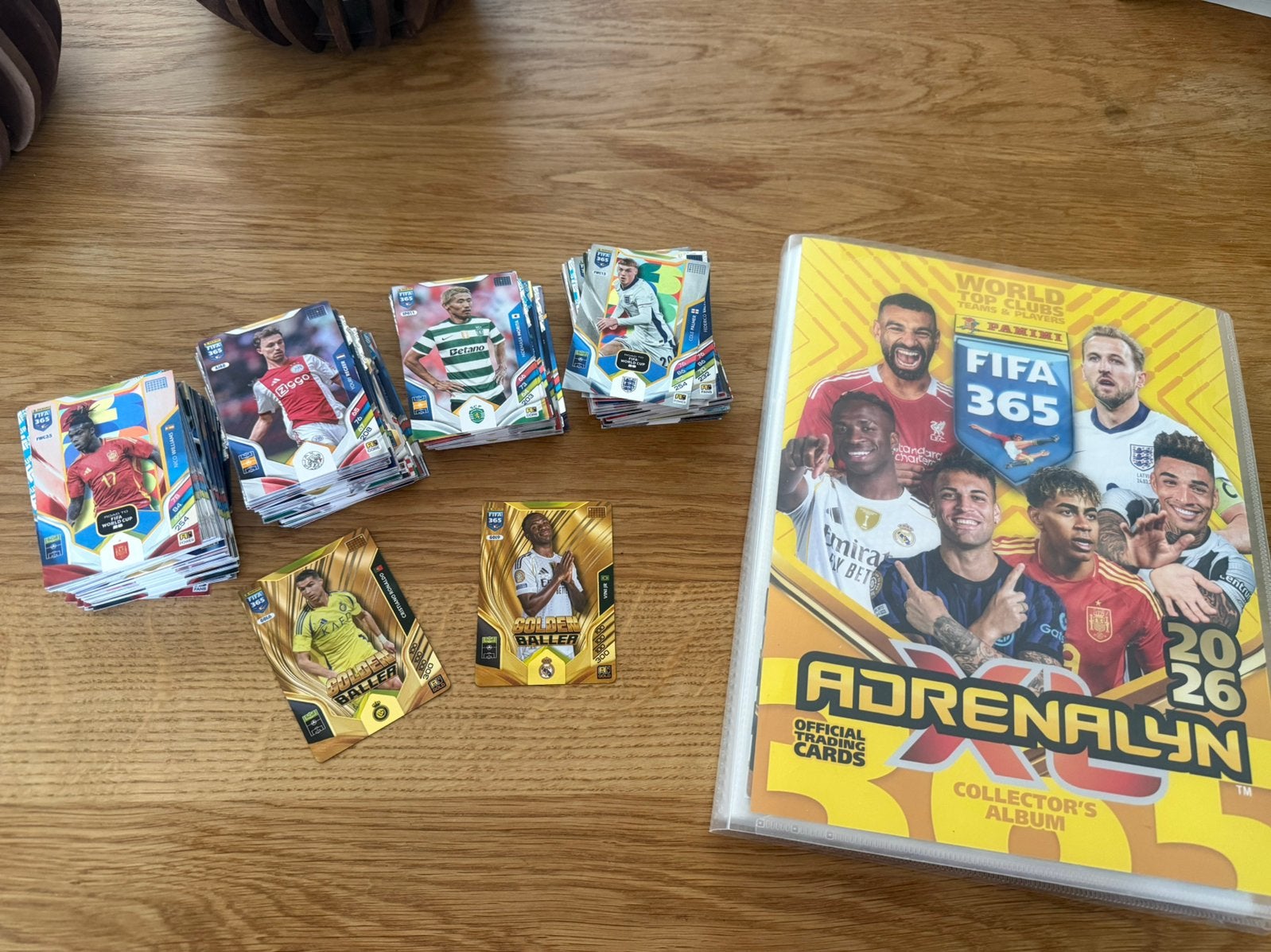 Fifa 365 adrenalyn 2026 voetbalplaatjes, Hobby en Vrije tijd, Stickers en Plaatjes, Ophalen of Verzenden, Zo goed als nieuw, Meerdere plaatjes