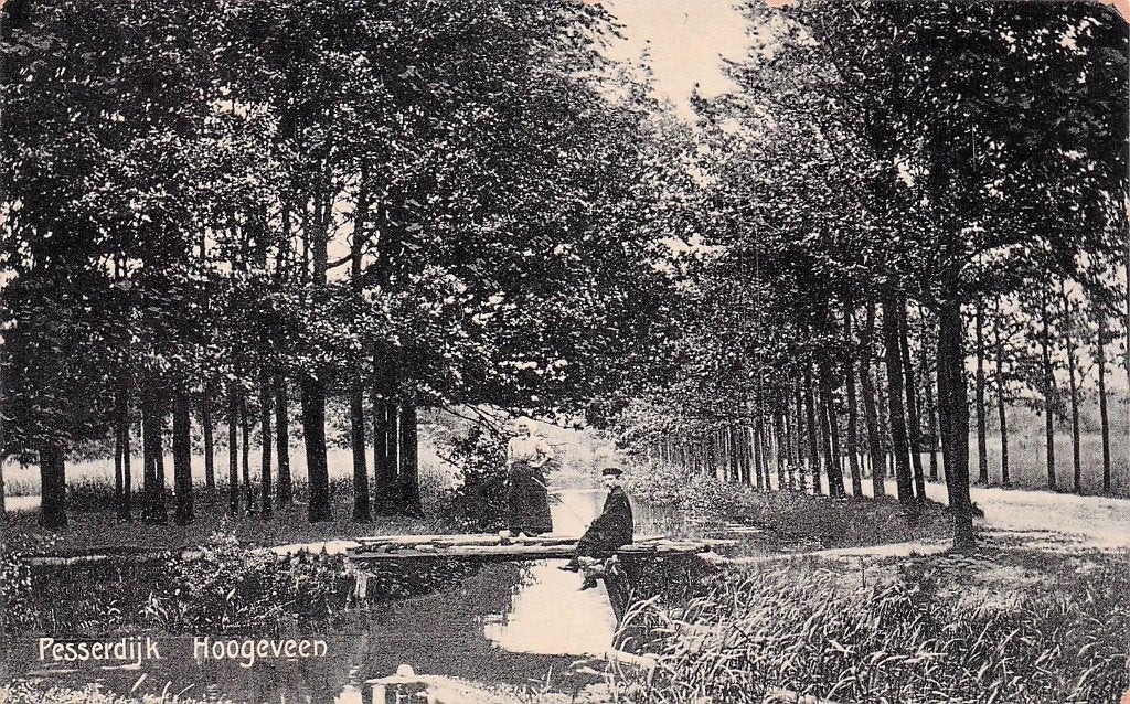 Hoogeveen - Pesserdijk man en vrouw in klederdracht? (1909), Ophalen of Verzenden, Voor 1920, Gelopen, Drenthe