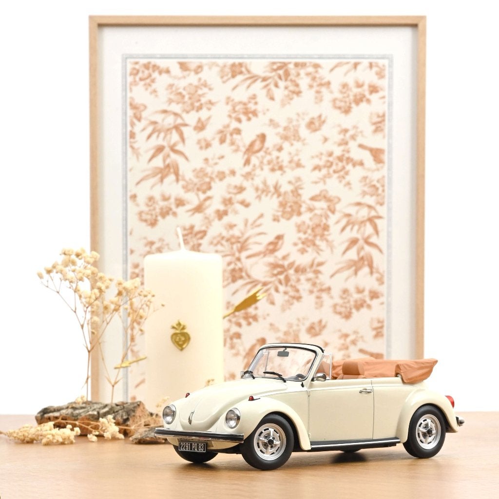 VW 1303 Cabriolet 1972 Cream White 1:18, Norev, 70-72 avenue de Bohlen 69120 Vaulx-en-Velin, Auto, Norev, Ophalen of Verzenden
