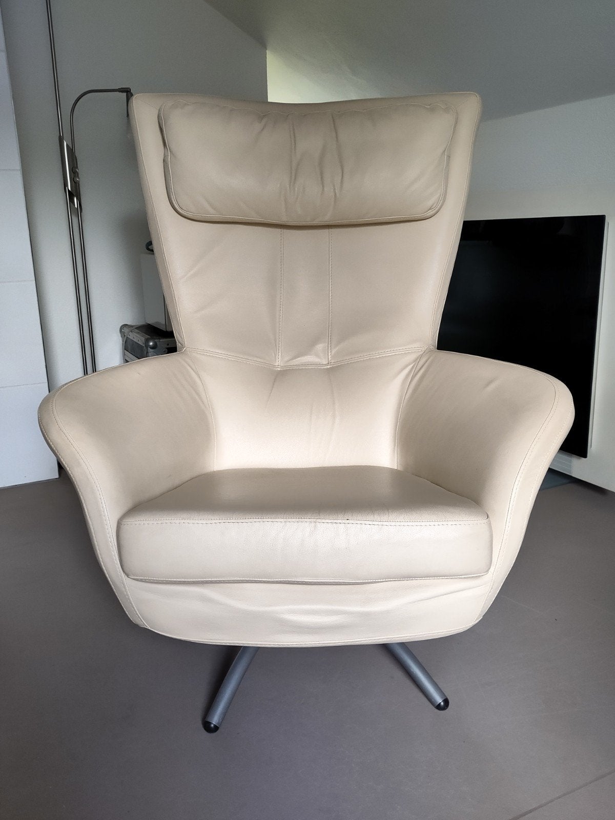 Montel fauteuil - Crème leer - Draaibaar, Huis en Inrichting, Ophalen, Modern, Comfortabel, Wit, Leer