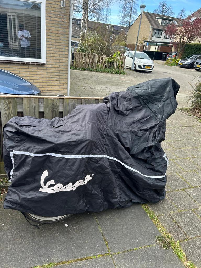 vespa scooter hoes, Ophalen, Zo goed als nieuw