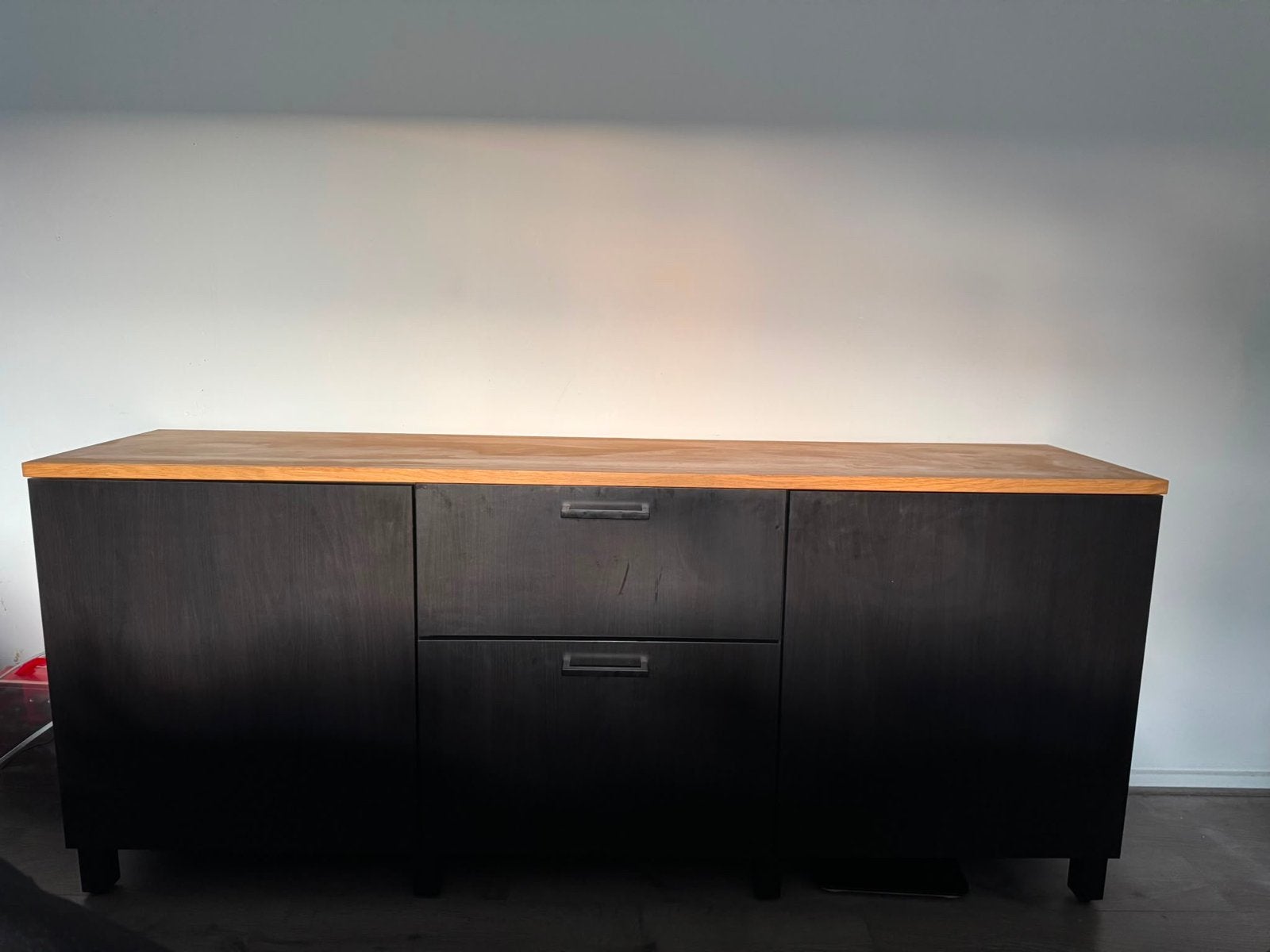 Modern dressoir met lades en deuren - Zwart met houten blad, Ophalen, Gebruikt, 150 tot 200 cm, Met lade(s)