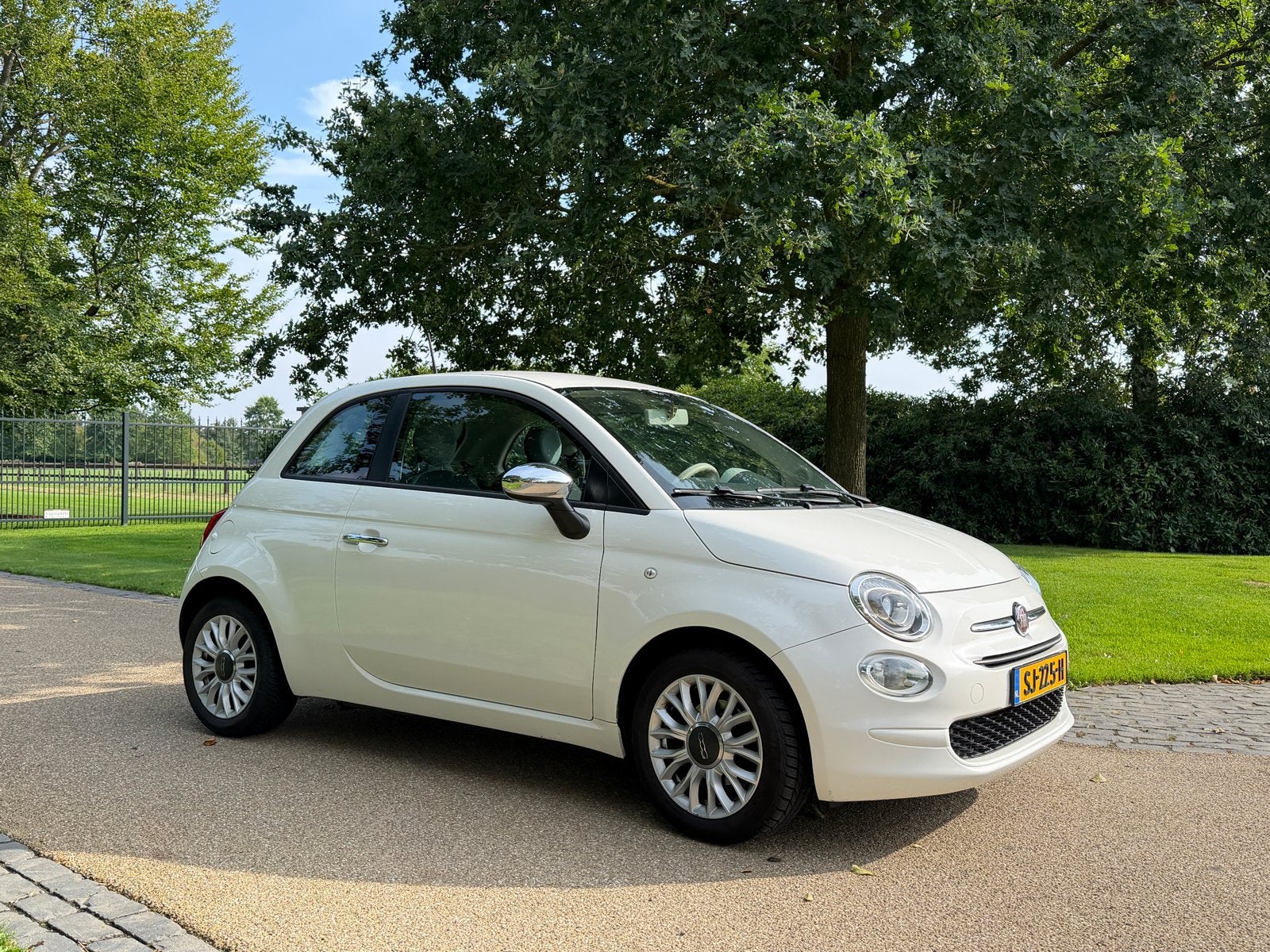 Fiat 500 1.2 lounge 2016 Wit in uitmuntende staat!!, Auto's, Voorwielaandrijving, Stof, 1242 cc, 4 cilinders