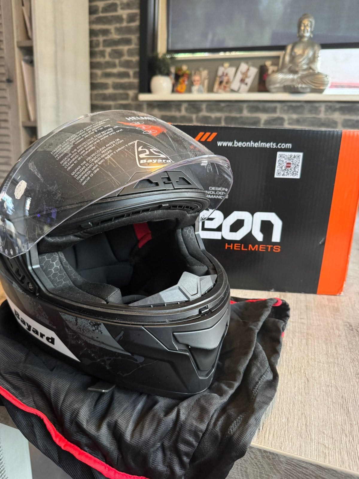 Beon helm nieuw maat M, Motoren, Kleding | Motorhelmen, Ophalen of Verzenden, M, Overige merken