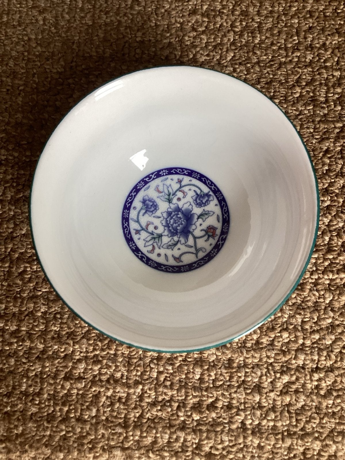 Decoratieve kom met blauw-wit bloemenpatroon, Ophalen of Verzenden