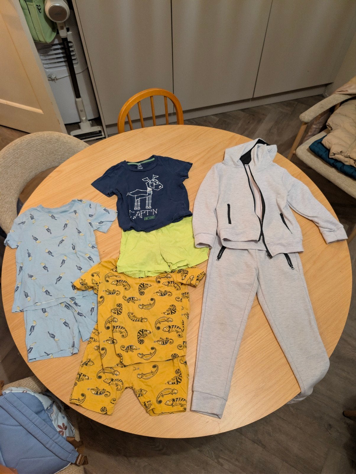 Foto 10 van GROOT kledingpakket jongen 93-110