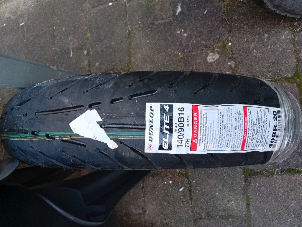 Yamaha Venture 140/90b16 band nieuw, Motoren, Ophalen, Nieuw