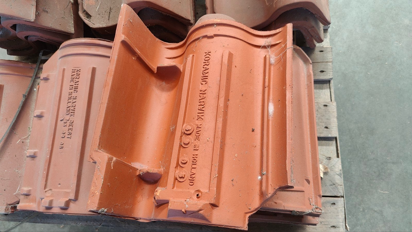 Oranje dakpannen en kantpannen, Doe-het-zelf en Verbouw, Dakpannen en Dakbedekking, Ophalen, Rood, Steen of Klei, Dakpannen