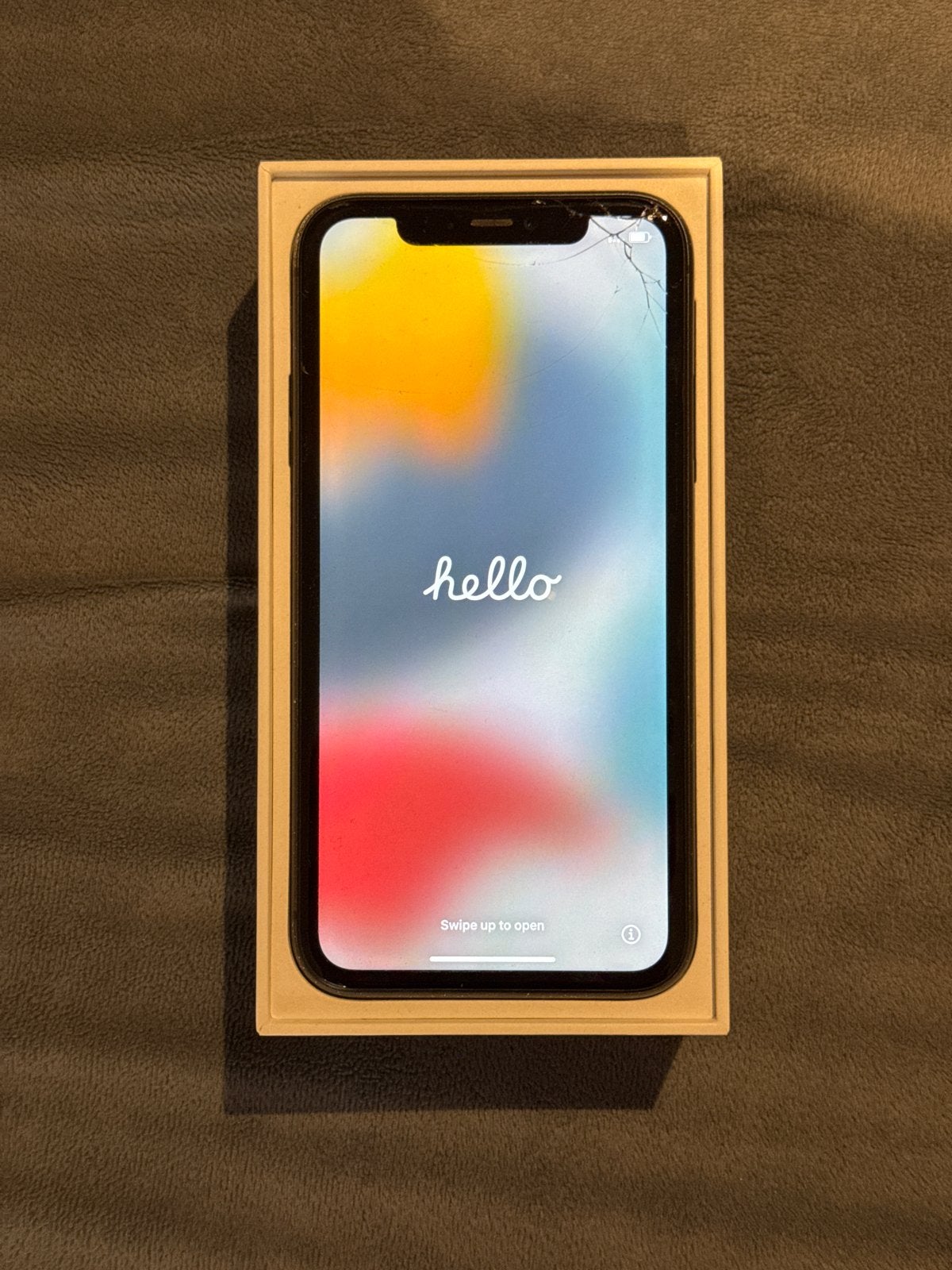 iPhone 11 Zwart 64GB - Draadloos Opladen, Barstje, Gebruikt, Zwart, 82 %, 64 GB