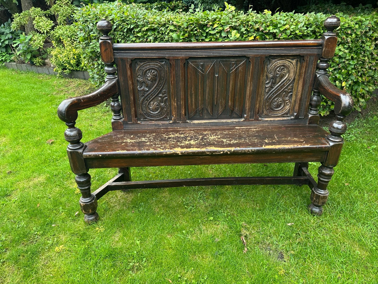 Antieke houten bank met houtsnijwerk, Antiek en Kunst, Ophalen