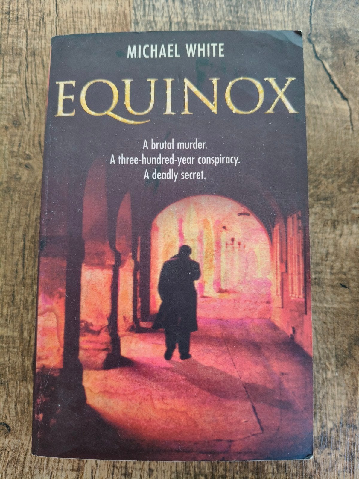 Equinox - Michael White (Thriller), Ophalen of Verzenden, Gelezen, Michael White