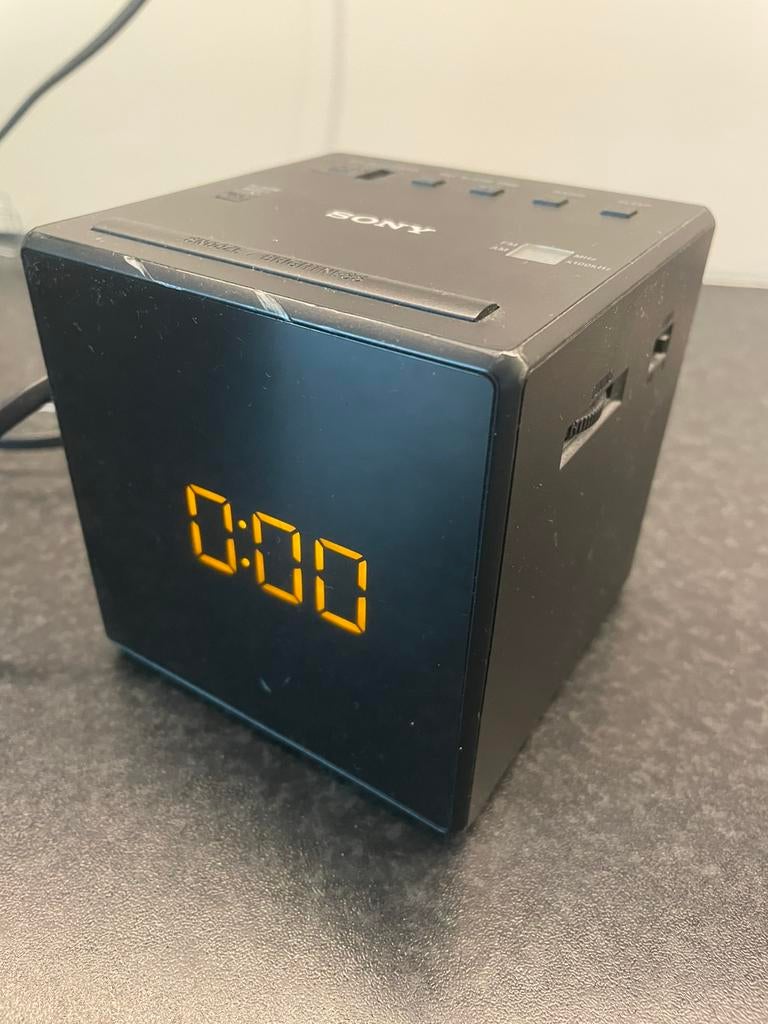 Sony ICF-C1 wekkerradio zwart, Ophalen of Verzenden, Gebruikt, Digitaal