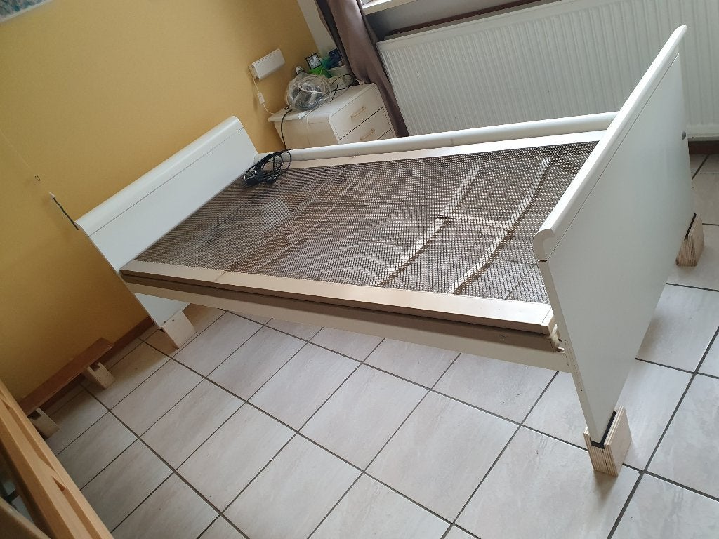 Auping bed met elek. verstelbare bedbodem (200 x 90 matras), Huis en Inrichting, Ophalen, Gebruikt, 90 cm, Eenpersoons