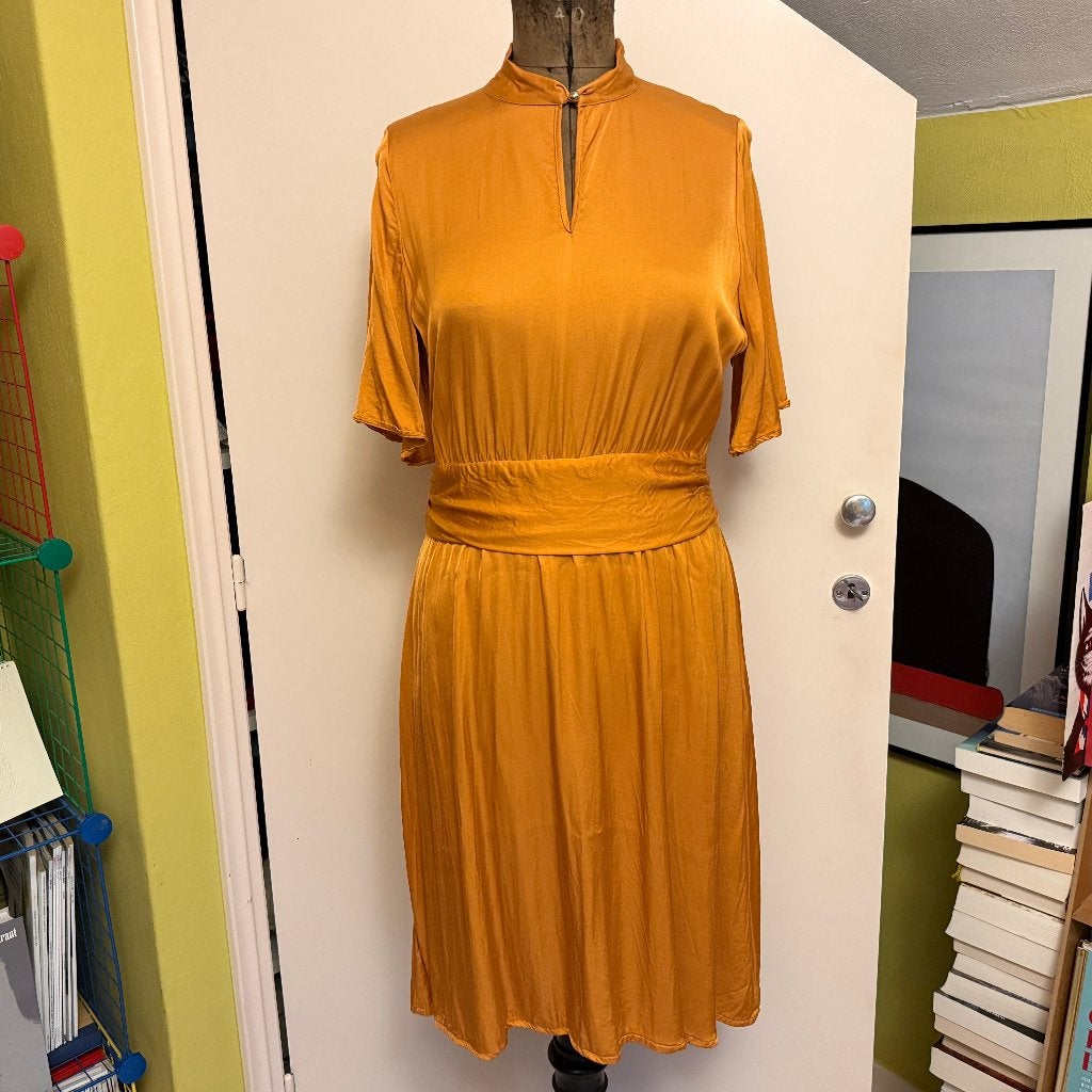 Caroline Biss jurk maat 40, Kleding | Dames, Maat 38/40 (M), Verzenden, Oranje, Zo goed als nieuw
