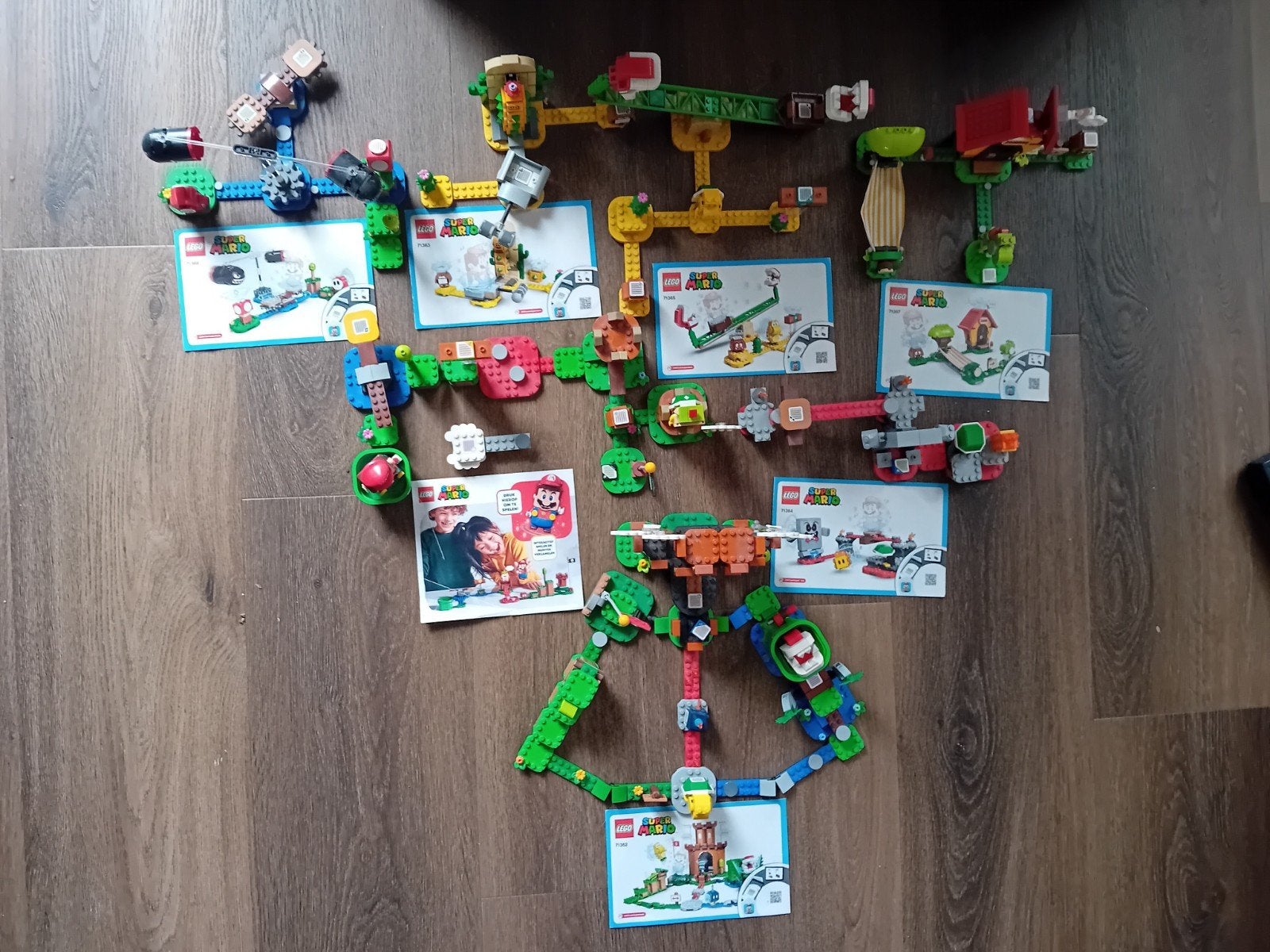 7 lego super mario sets, helemaal compleet, lego, Kinderen en Baby's, Speelgoed | Duplo en Lego, Ophalen of Verzenden, Zo goed als nieuw