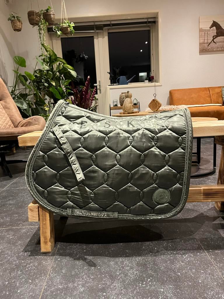 Eskadron Platinum Ashgreen Satin Crystal, Ophalen of Verzenden, Zo goed als nieuw
