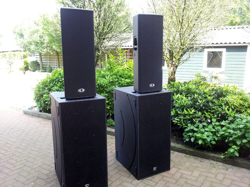 Electro Voice PX2181 dual 18" subwoofer, Gebruikt, Subwoofer, Ophalen, 150 watt of meer
