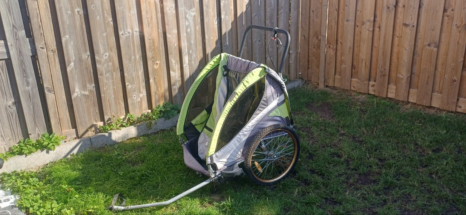 Fietskar - Kinderkar, heeft schoonmaakbeurt nodig, Ophalen