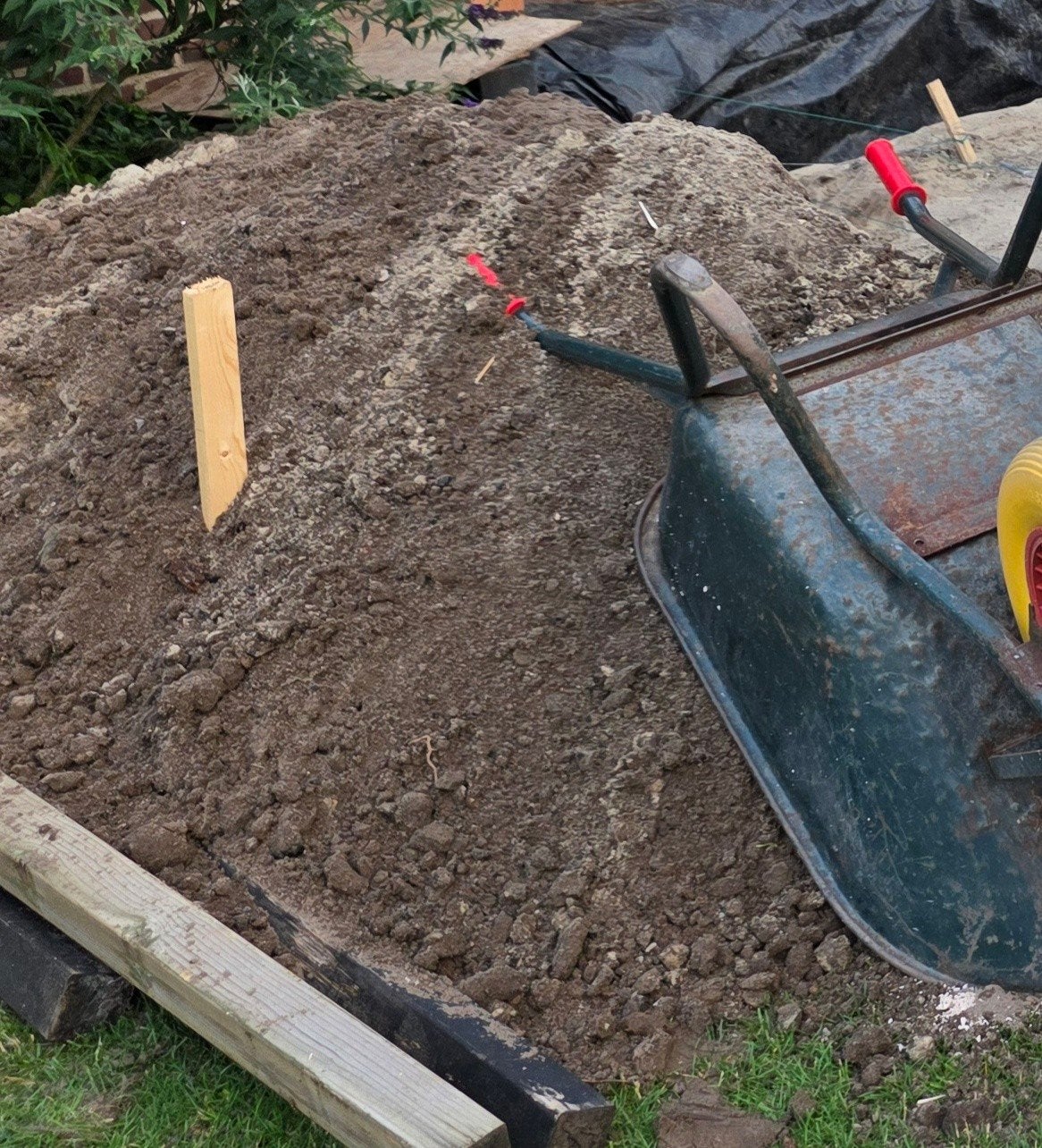 Zwarte grond circa 0,4 m2 gratis, Ophalen, Tuinaarde