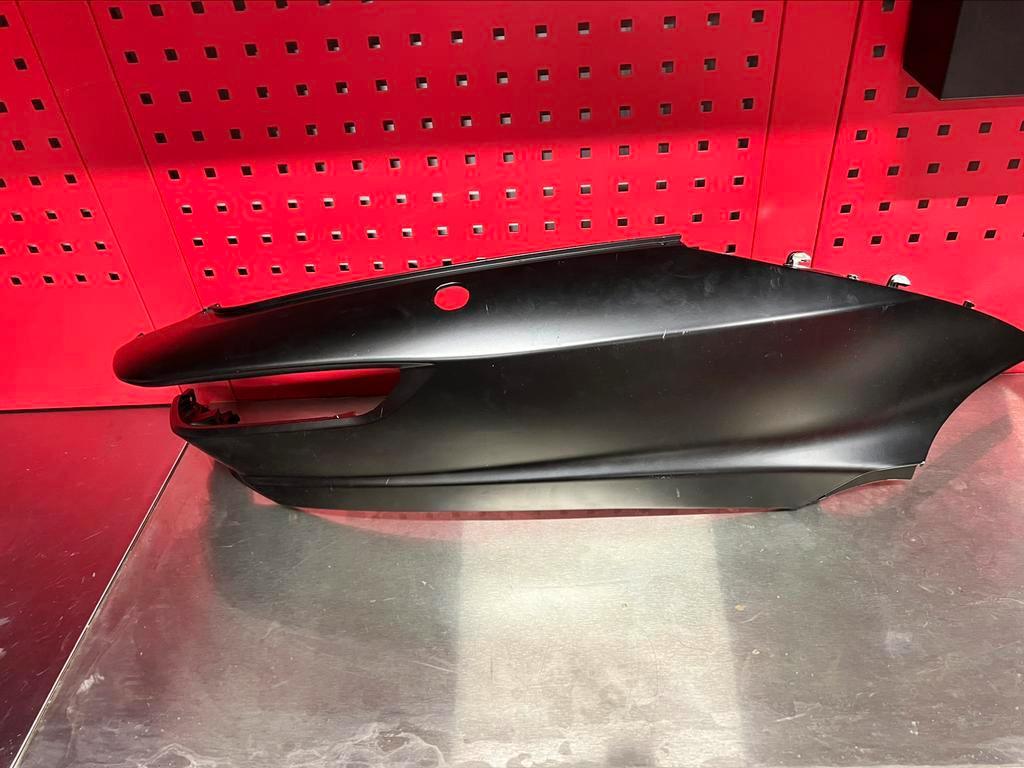Piaggio MP3 achterkap / kap rechts nieuw type matzwart, Motoren, Tuning en Styling, Ophalen of Verzenden, -, -, -