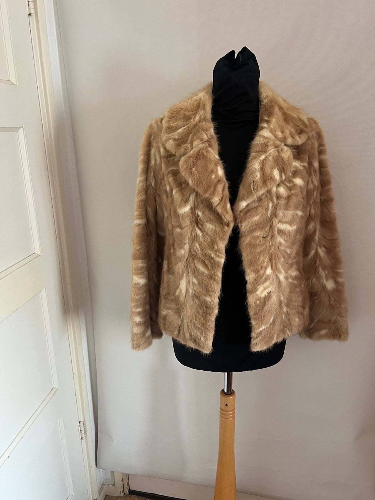 Bontjas  kort model maat S, Kleding | Dames, Ophalen of Verzenden, Gedragen, Maat 36 (S), Beige