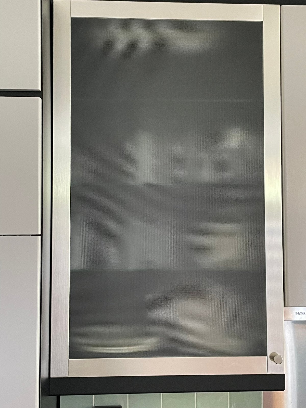 Glazen keukenkast deur met plankjes ( in Hilversum ), Ophalen, 50 tot 100 cm, Zo goed als nieuw, Minder dan 25 cm