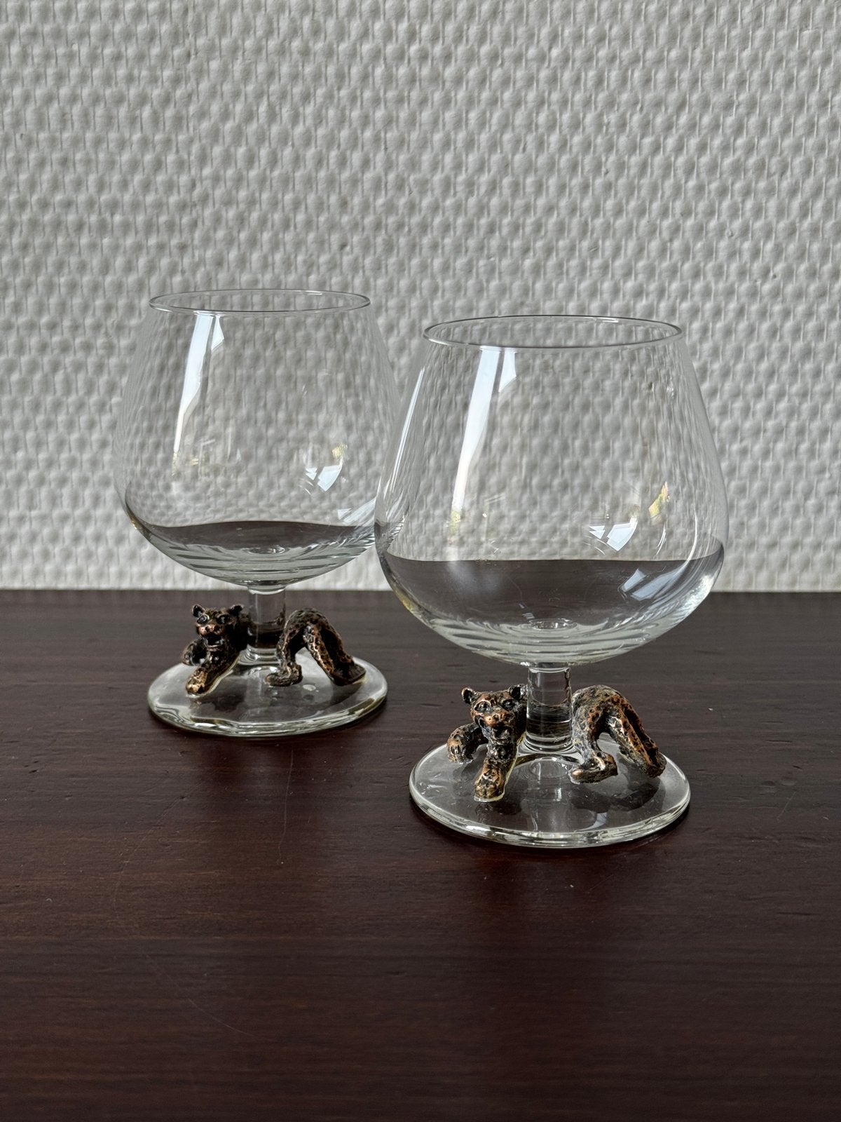 2 Vintage Glazen Borrelglaasjes, Panter, Big Five, Metaal, Ophalen of Verzenden, Zo goed als nieuw, Borrel- of Shotglas
