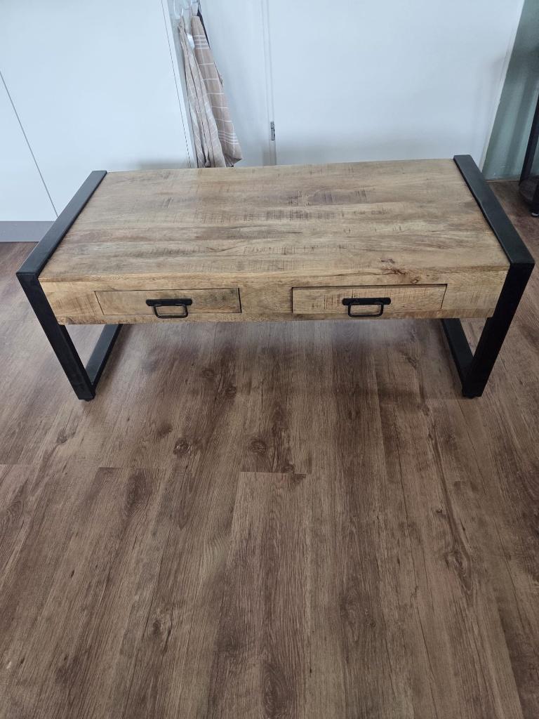 Salontafel - Industrieel - Mangohout, Ophalen, 100 tot 150 cm, 50 tot 100 cm, Zo goed als nieuw
