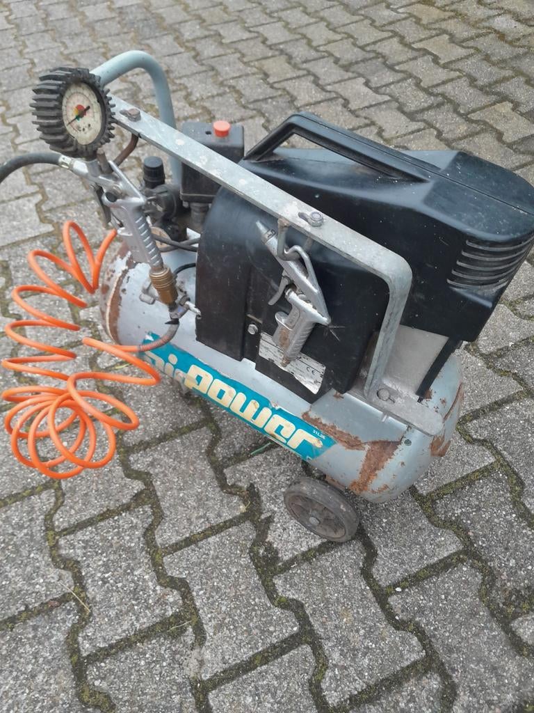 Kinzo Compressor Model 31L26 - 8 Bar, 200 l/min, Ophalen, Gebruikt, 6 tot 10 bar, Minder dan 200 liter/min