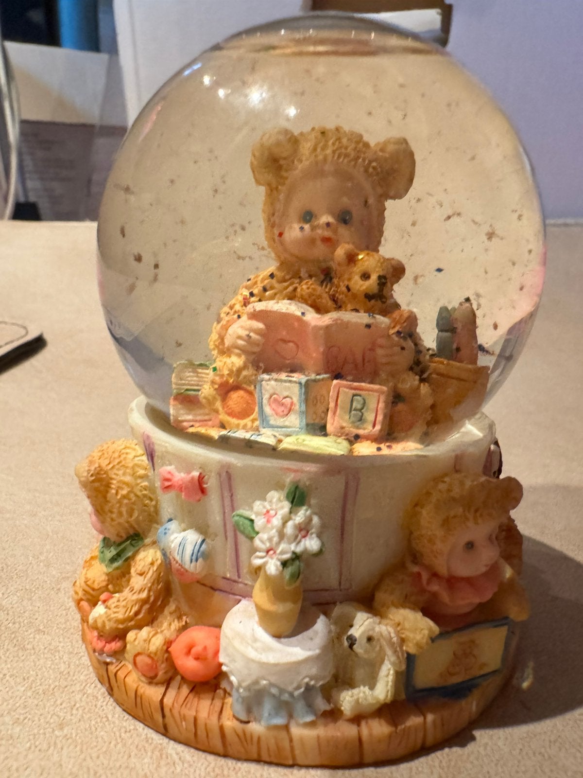 Schudbol, Verzamelen, Beren en Cherished Teddies, Ophalen of Verzenden, Zo goed als nieuw, Stoffen beer, Overige merken
