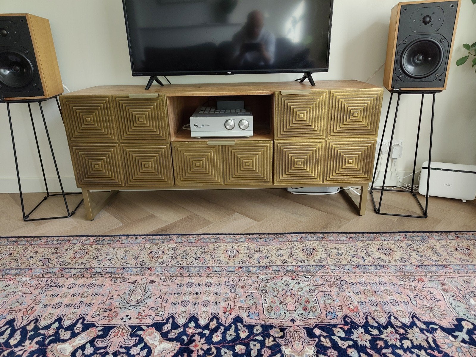 Zuiver Dutchbone Volan TV meubel, Ophalen, Gebruikt, 100 tot 150 cm, Retro / Vintage