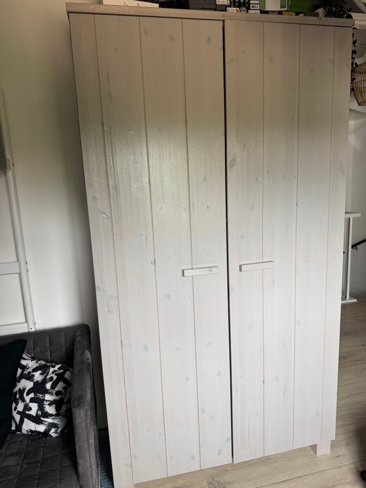 Woood Dennis kledingkast betongrijs, Ophalen, Met deur(en), 100 tot 150 cm, 200 cm of meer
