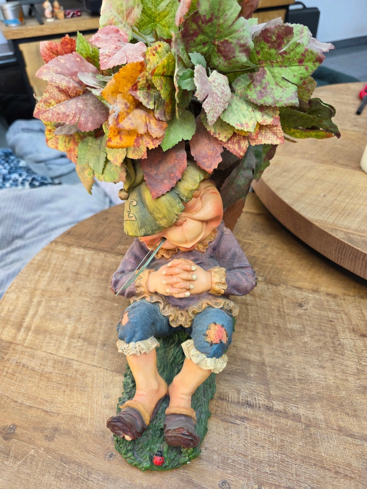 Decoratieve Laaf  kabouter met herfstbladeren, Ophalen of Verzenden, Gebruikt