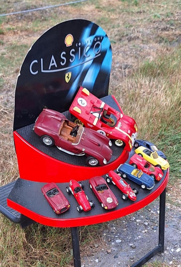 Complete Ferrari Shell Classico auto collectie met display., Hobby en Vrije tijd, Ophalen, Auto, ., Zo goed als nieuw