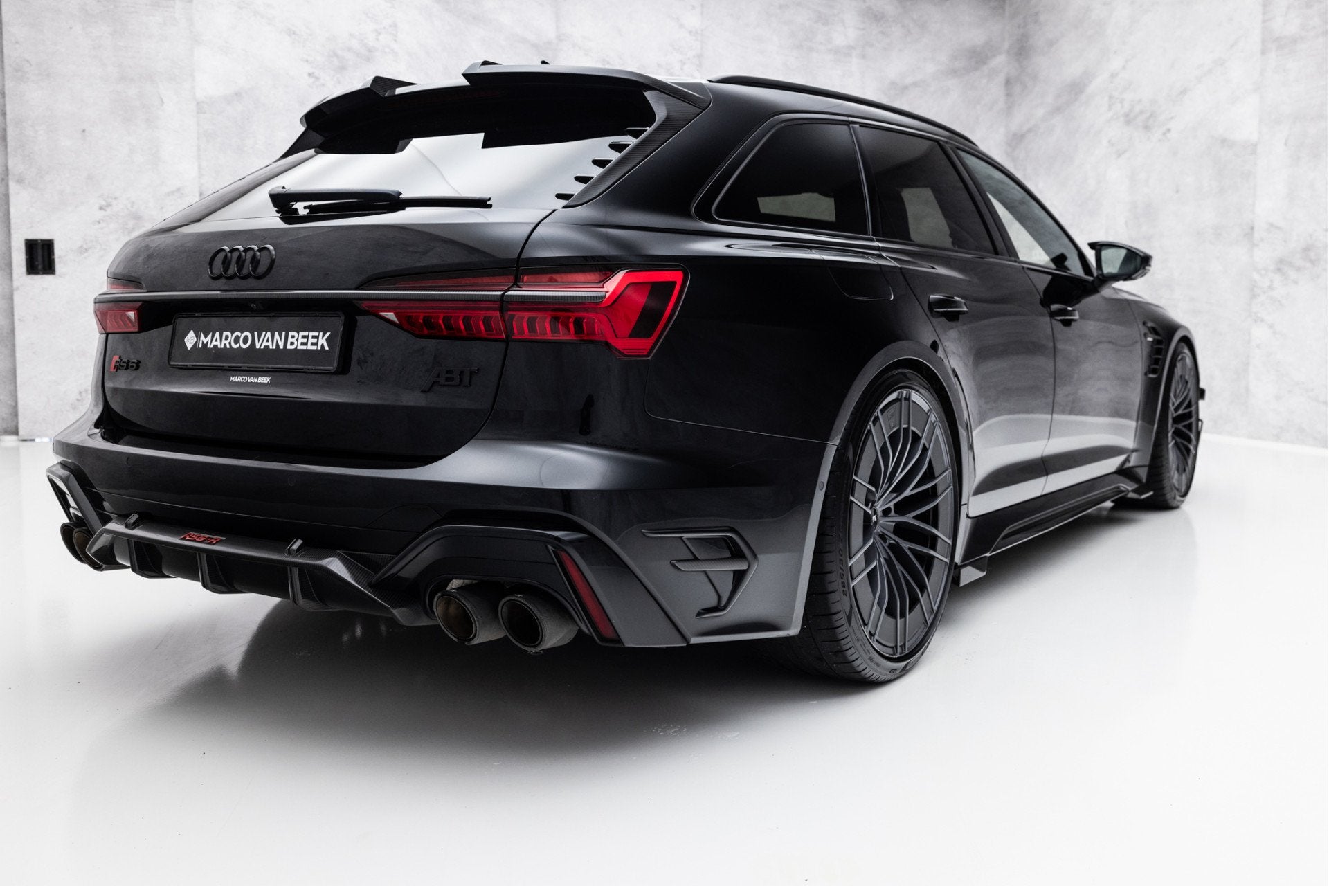 Audi RS6 4.0 V8 RS6-R ABT 1/125 740 PK | Pano | Dynamic+ | K, Automaat, 12 maanden, Gebruikt, Leder